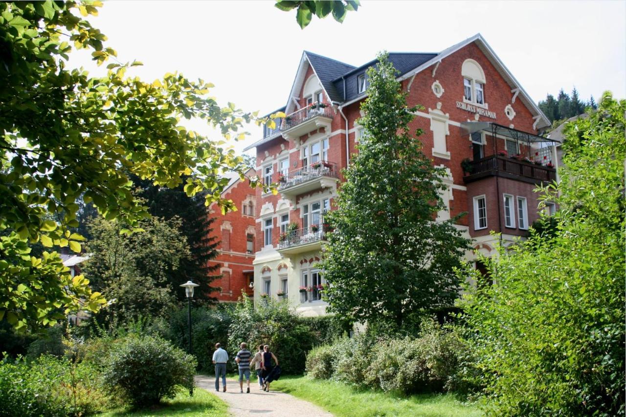 Hotel-Pension Schloss -Miramar 바트엘스터 외부 사진